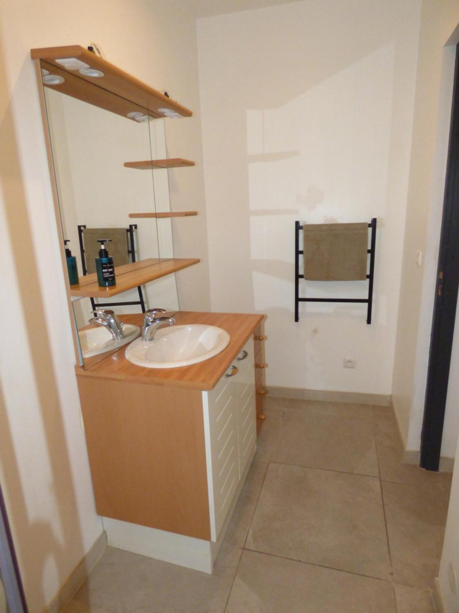 "Le Patio"-Meuble De Tourisme 3 Etoiles -Residence "Les Logis De Beziers"-Garage Optionnel-Coeur De Ville-Plages A 16Km ! מראה חיצוני תמונה